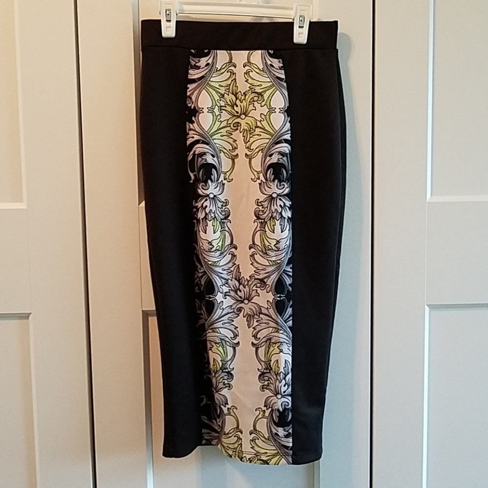 Patterned bodycon pencil skirt